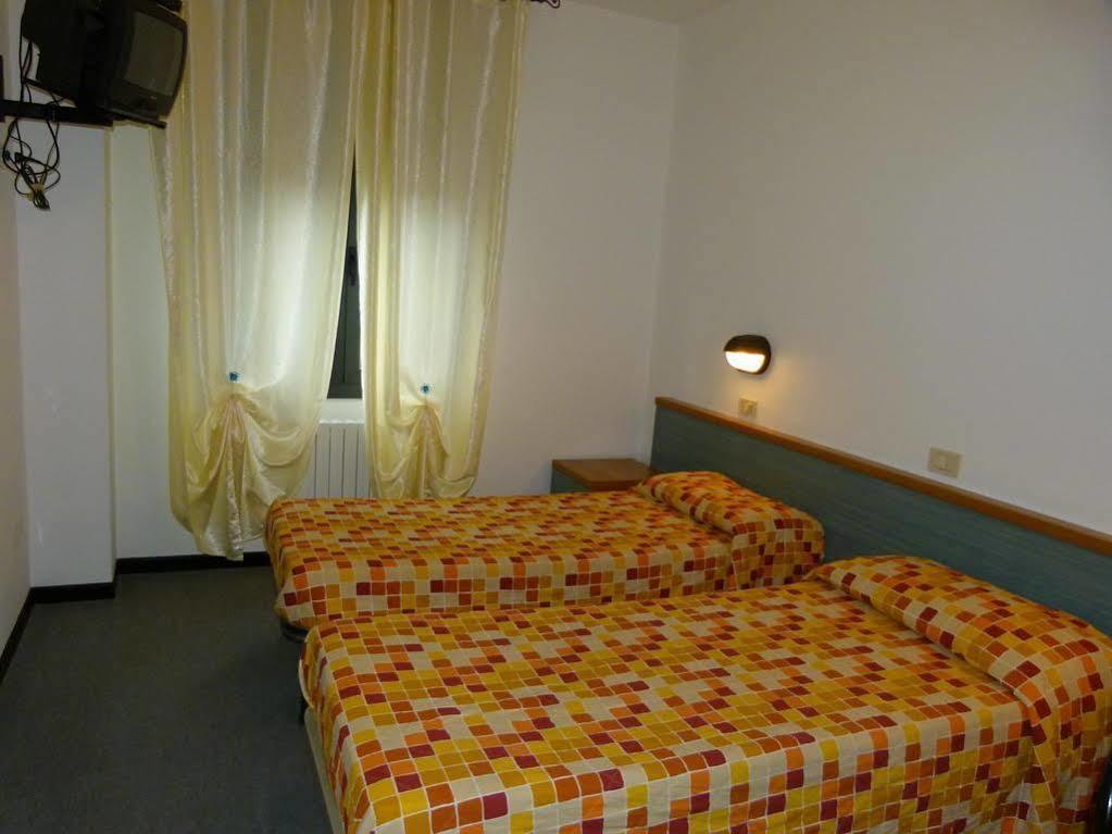 Hotel Olivi Salò Exterior foto